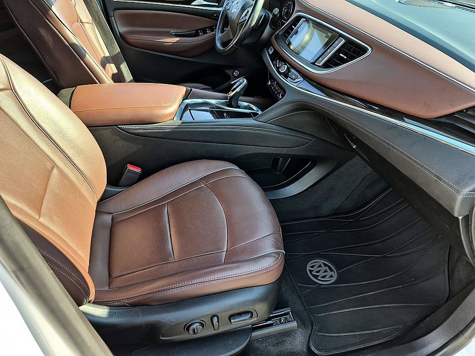 Certified 2019 Buick Enclave Avenir w/ Avenir Technology Package FWD image 37