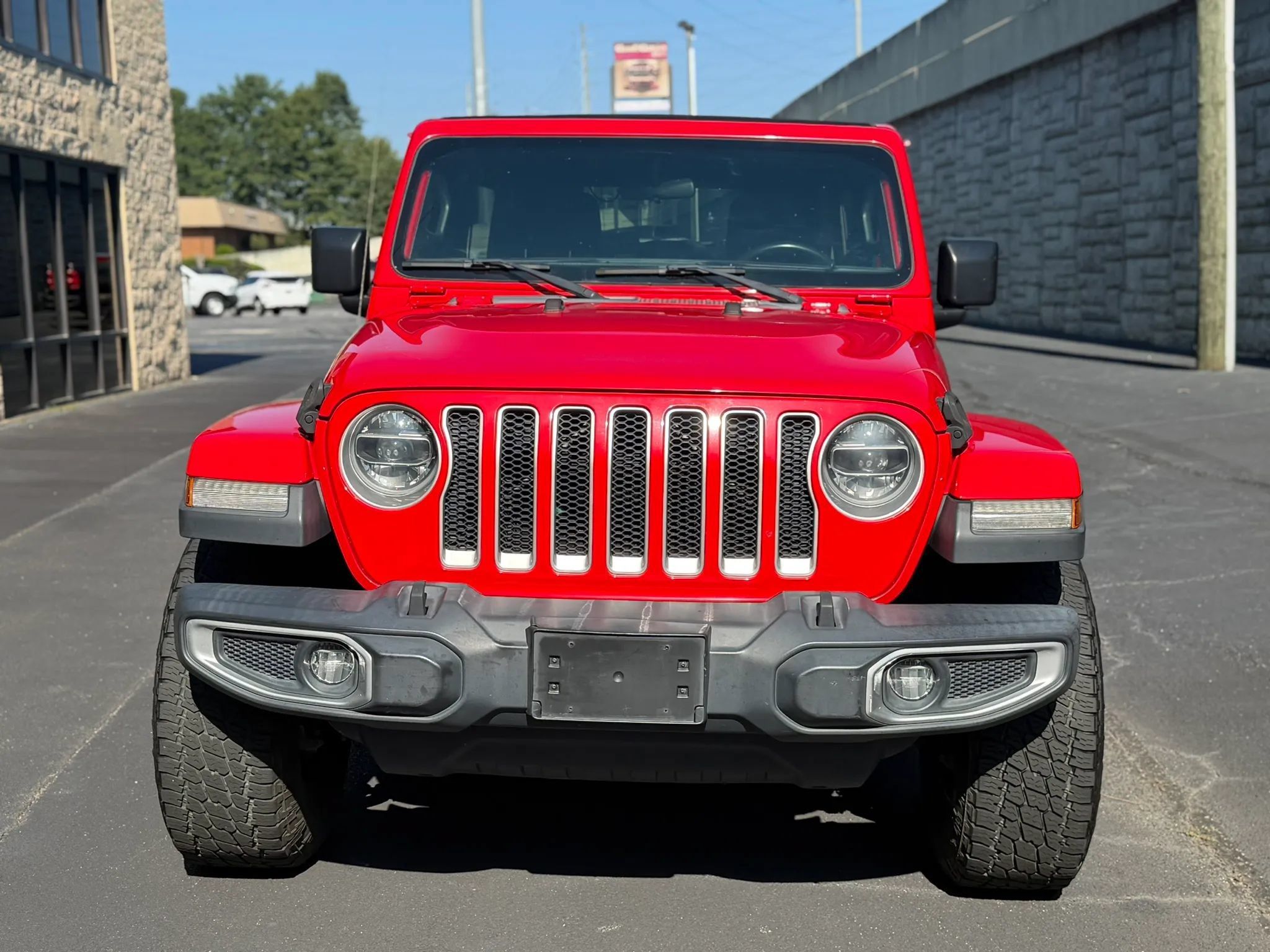 Used 2019 Jeep Wrangler Unlimited Sahara w/ LED Lighting Group AWD/4WD image 4