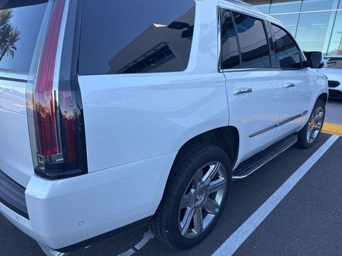 Used 2019 Cadillac Escalade Luxury image 5