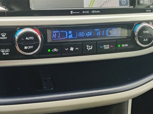 Used 2016 Toyota Highlander XLE image 21
