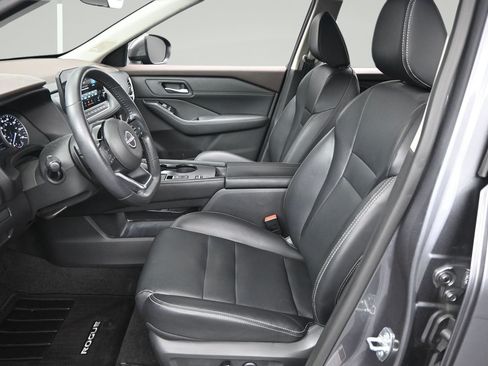 Certified 2023 Nissan Rogue SL w/ SL Premium Package FWD image 9