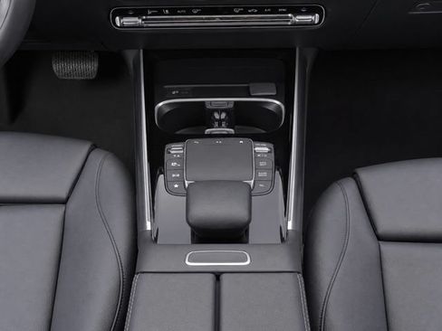 Used 2023 Mercedes-Benz GLB 250 4MATIC image 27