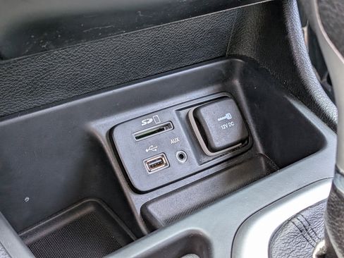 Used 2014 Jeep Cherokee Latitude w/ Comfort/Convenience Group FWD image 29