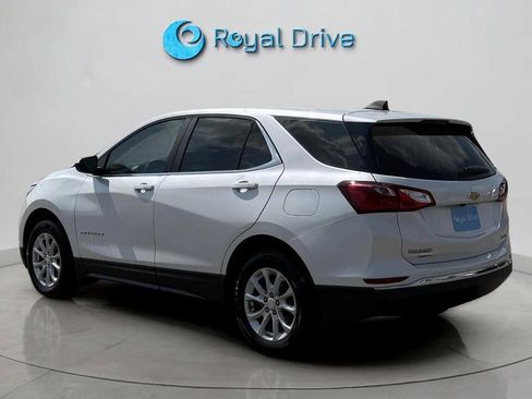 Used 2021 Chevrolet Equinox LT AWD/4WD image 3
