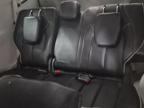 Used 2022 Chrysler Pacifica Limited FWD image 11