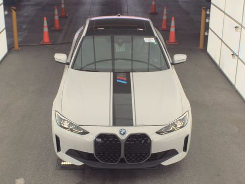 Used 2023 BMW i4 eDrive40 RWD image 2