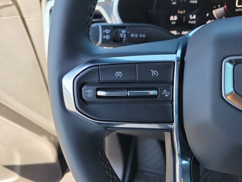 Used 2025 GMC Canyon Denali w/ LPO, Denali Black Edition image 23