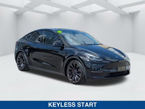 Used 2023 Tesla Model Y Performance AWD/4WD image 3