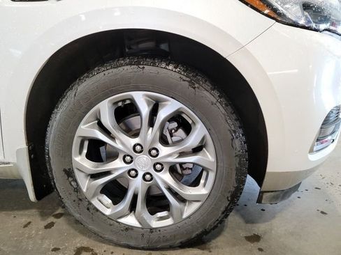 Used 2019 Buick Enclave Avenir w/ Avenir Technology Package image 10