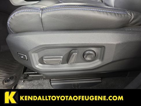 Used 2024 Toyota Tundra Platinum AWD/4WD image 18