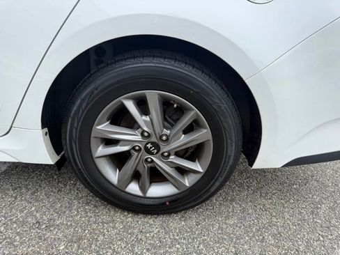 Used 2020 Kia Optima LX FWD image 26