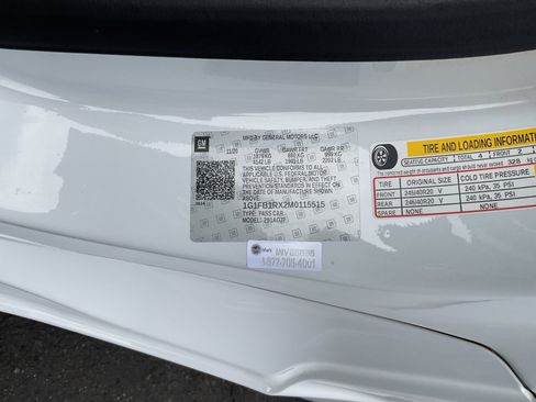 Used 2021 Chevrolet Camaro LT w/ Technology Package RWD image 27