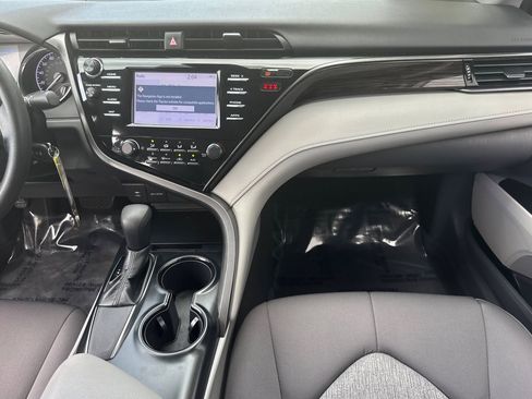 Used 2019 Toyota Camry LE image 31