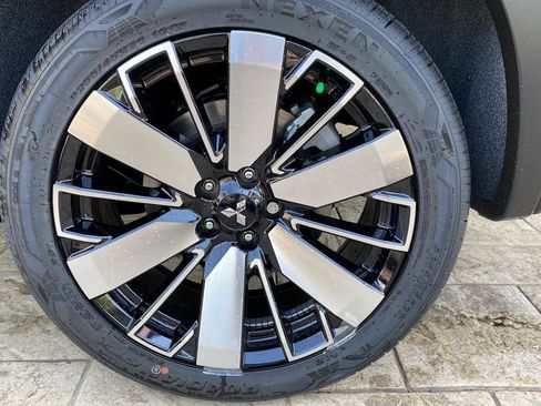 New 2026 Mitsubishi Outlander SE AWD/4WD image 10