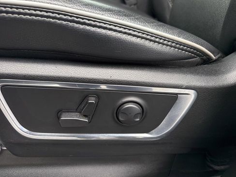 Used 2025 RAM 1500 Laramie w/ Sport Appearance Package image 23