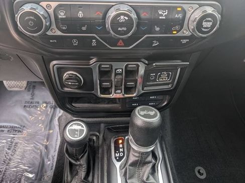 Used 2021 Jeep Wrangler Unlimited Sport AWD/4WD image 21