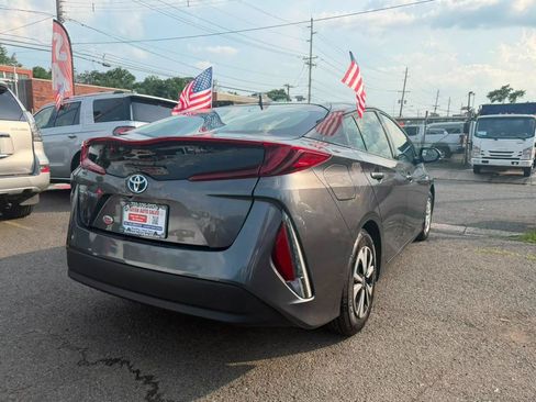 Used 2017 Toyota Prius Prime Plus w/ Carpet Mat Package FWD image 4