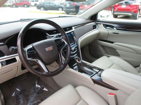 Used 2016 Cadillac XTS Luxury w/ Driver Awareness Package image 14