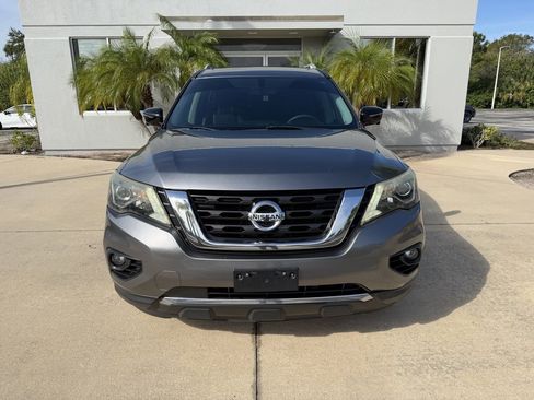 Used 2017 Nissan Pathfinder Platinum w/ Midnight Edition Package image 9