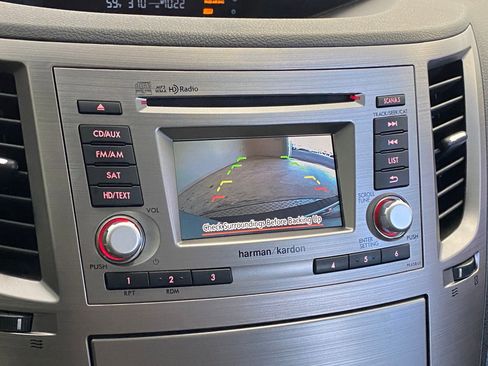 Used 2013 Subaru Outback 3.6R Limited w/ Moonroof Pkg image 27