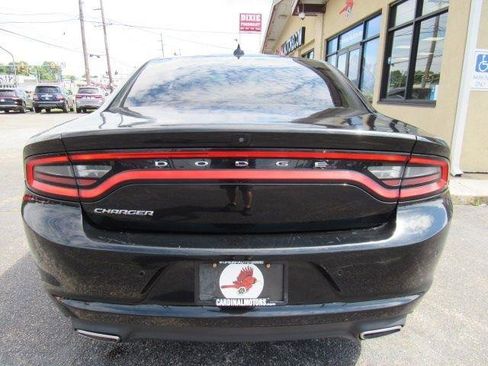 Used 2023 Dodge Charger SXT RWD image 12