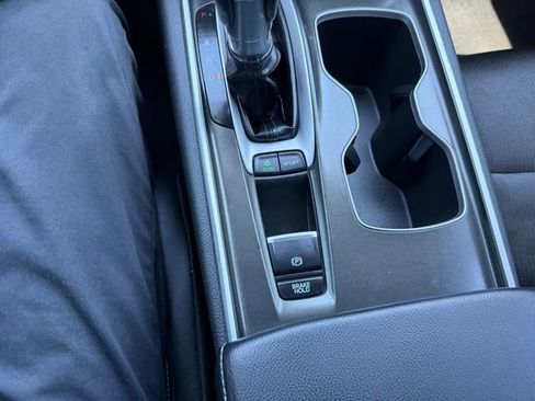 Used 2018 Honda Accord Sport image 20
