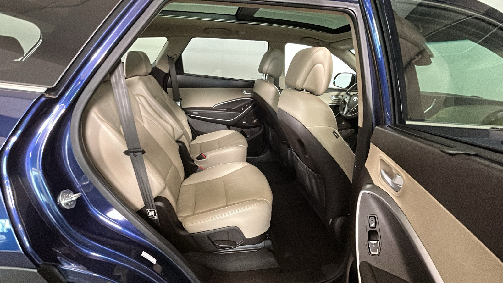 Used 2017 Hyundai Santa Fe Limited AWD/4WD image 36