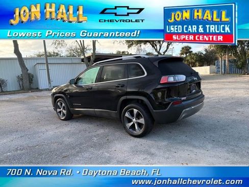 Used 2019 Jeep Cherokee Limited image 7