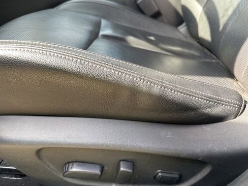 Used 2019 Nissan Rogue SL image 32