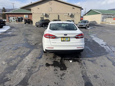 Used 2020 Ford Fusion SE image 8