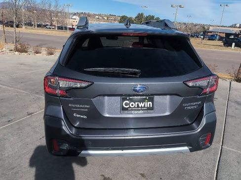 Used 2022 Subaru Outback Touring image 7