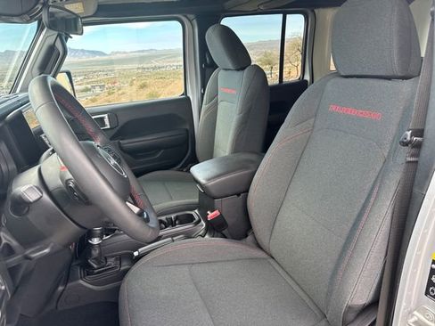 Used 2024 Jeep Wrangler Rubicon image 9