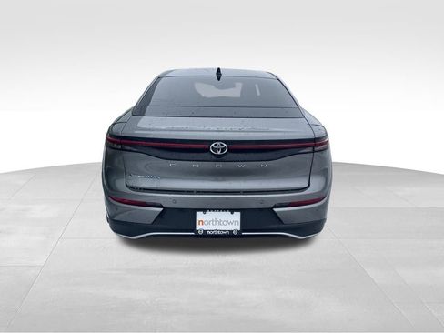 Used 2025 Toyota Crown Platinum image 5