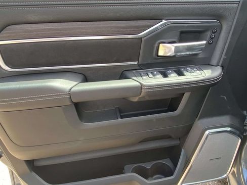 New 2026 RAM 2500 Laramie AWD/4WD image 14