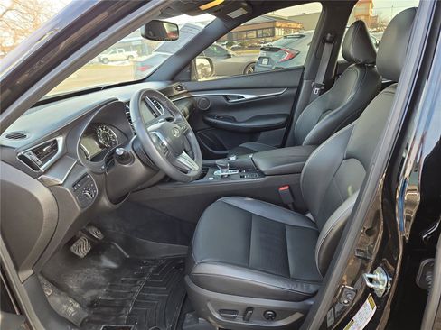 Used 2022 INFINITI QX50 Luxe w/ Appearance Package image 18
