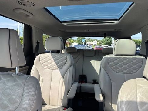 Used 2022 Hyundai Palisade Limited FWD image 11