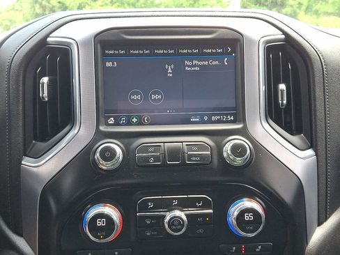 Used 2021 GMC Sierra 1500 Elevation w/ X31 Off-Road Package AWD/4WD image 16