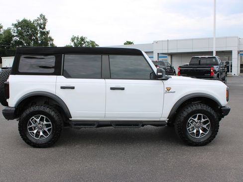 Used 2024 Ford Bronco Badlands AWD/4WD image 11