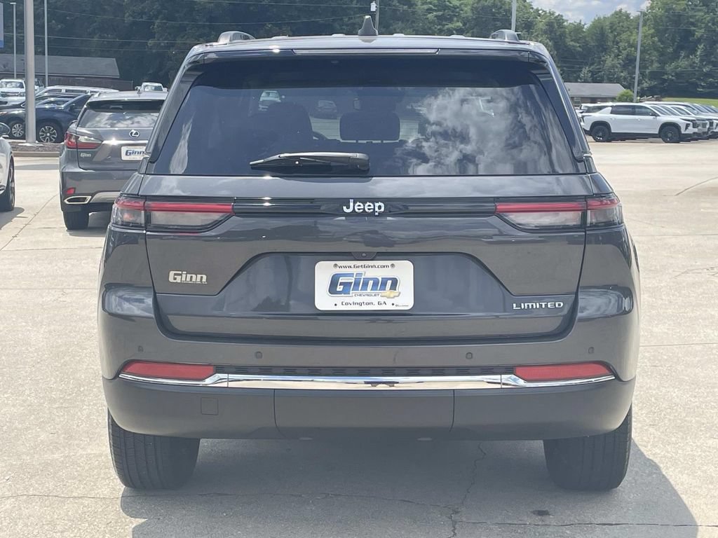 Used 2023 Jeep Grand Cherokee Limited RWD image 3
