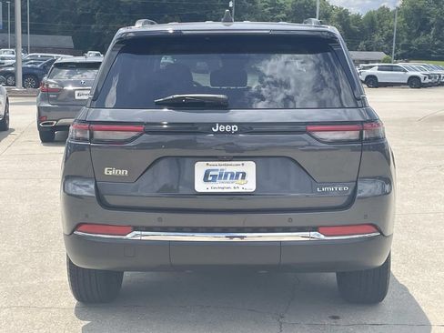 Used 2023 Jeep Grand Cherokee Limited RWD image 3