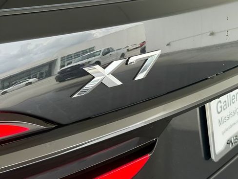 Used 2026 BMW X7 xDrive40i w/ M Sport Package image 12