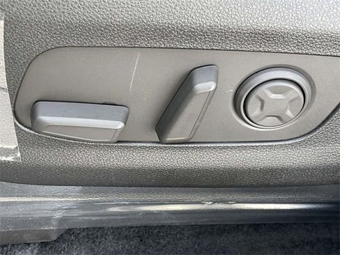 New 2026 Kia Carnival EX image 29