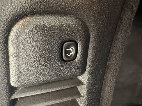 Used 2022 Dodge Durango R/T w/ Blacktop Package AWD/4WD image 42
