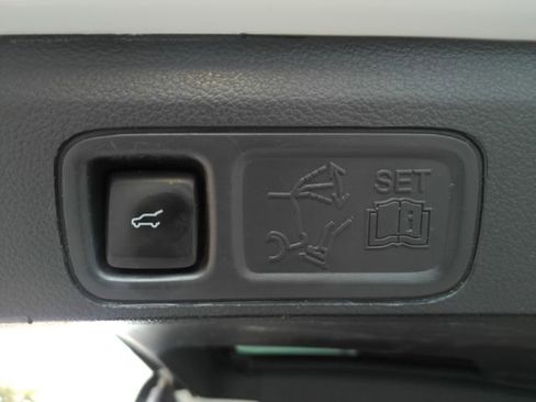 Used 2024 Ford Expedition Max XLT image 26