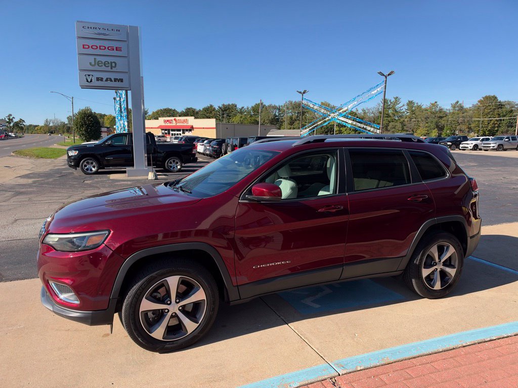 Used 2021 Jeep Cherokee Limited AWD/4WD image 3