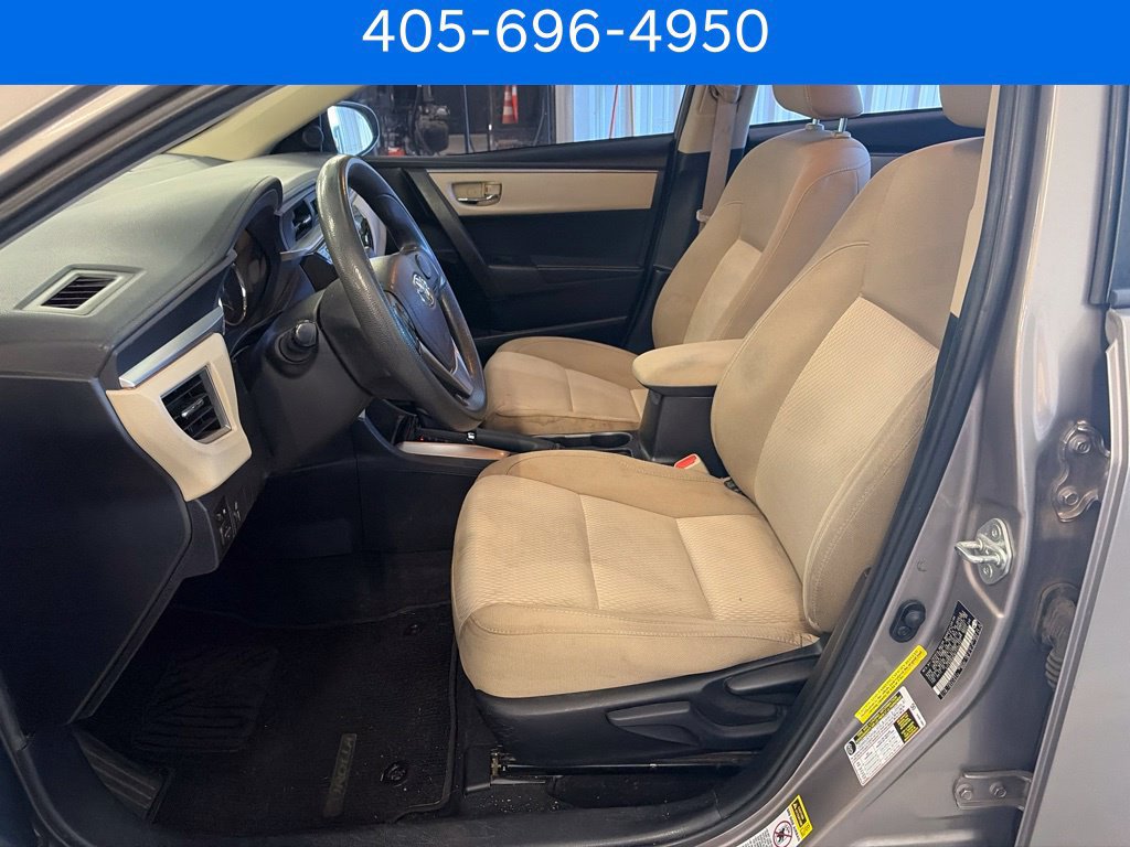 Used 2015 Toyota Corolla LE FWD image 4