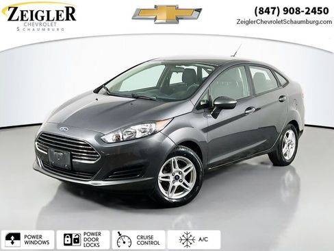 Used 2017 Ford Fiesta SE image 1