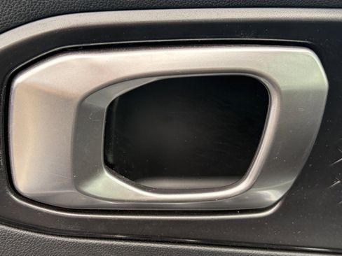 Certified 2022 Kia Sorento LX FWD image 9