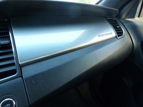 Used 2017 Ford Taurus SEL FWD image 25