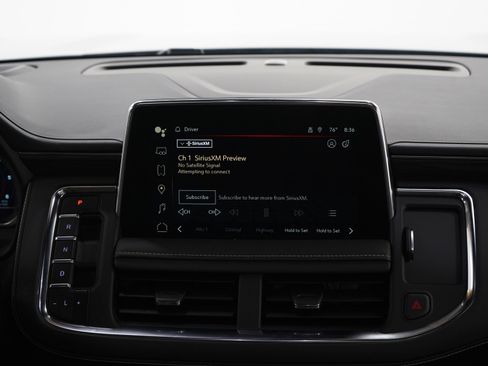 Used 2024 GMC Yukon XL SLT w/ SLT Premium Package AWD/4WD image 16